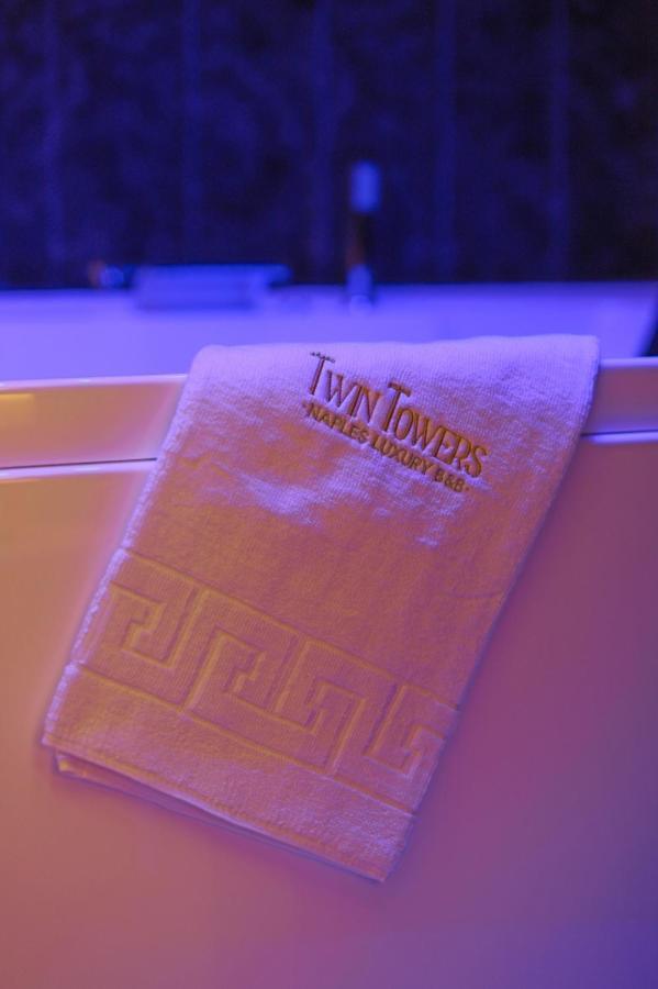 Twin Towers Naples Luxury Bed & Breakfast Exterior photo